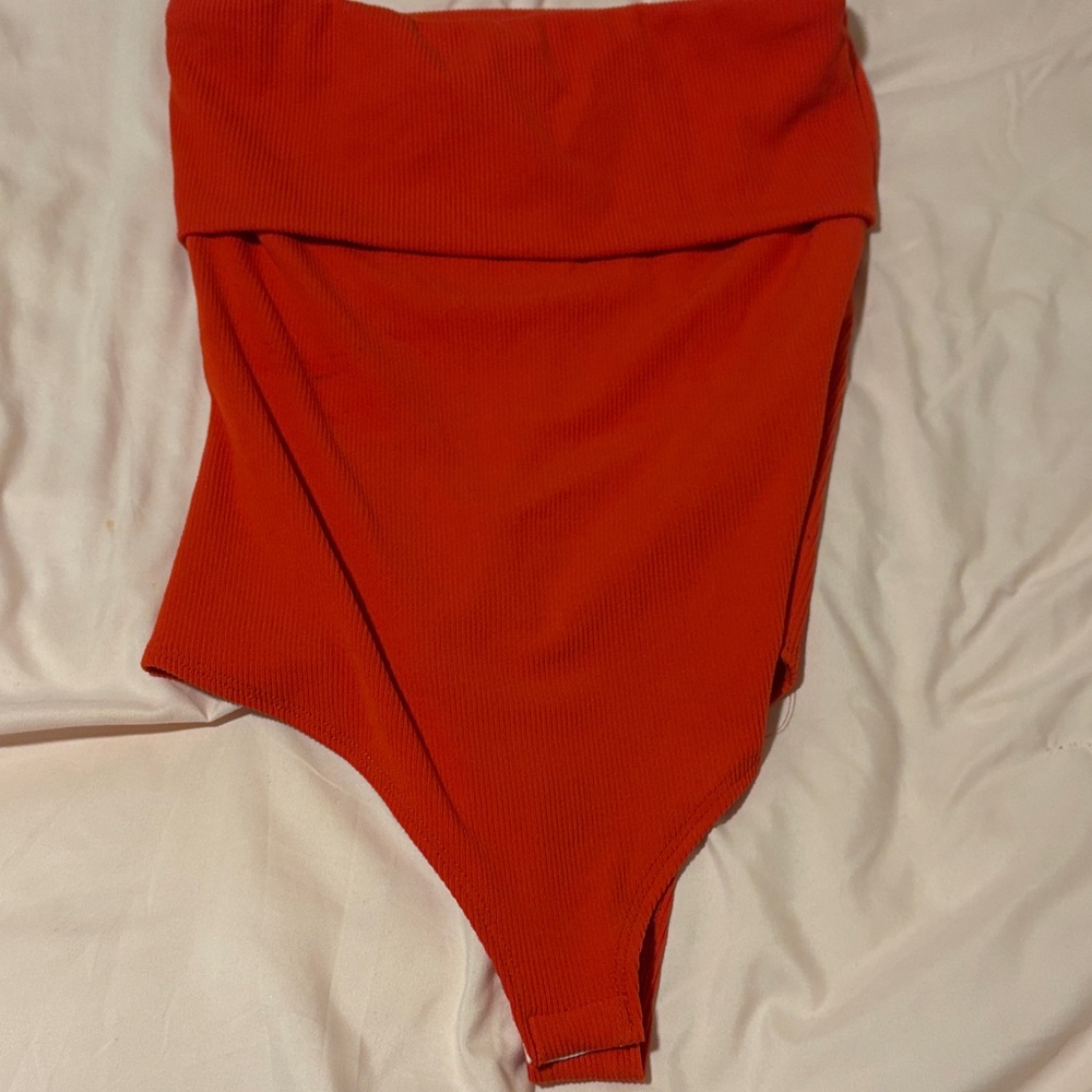 Ribbed Strapless Bodysuit in Vibrant Red-Orange